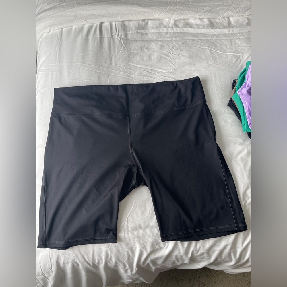 High rise shorts (10”)
